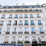 Alluring 1 Bedroom Apartment 5 Min To The Eiffel Tower!